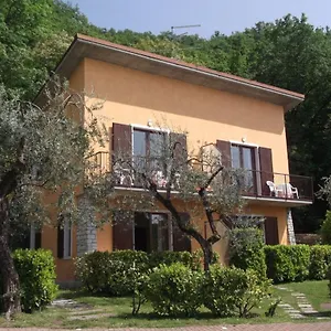 villa-girasole-torri-del-benaco.hotelinveneto.com/